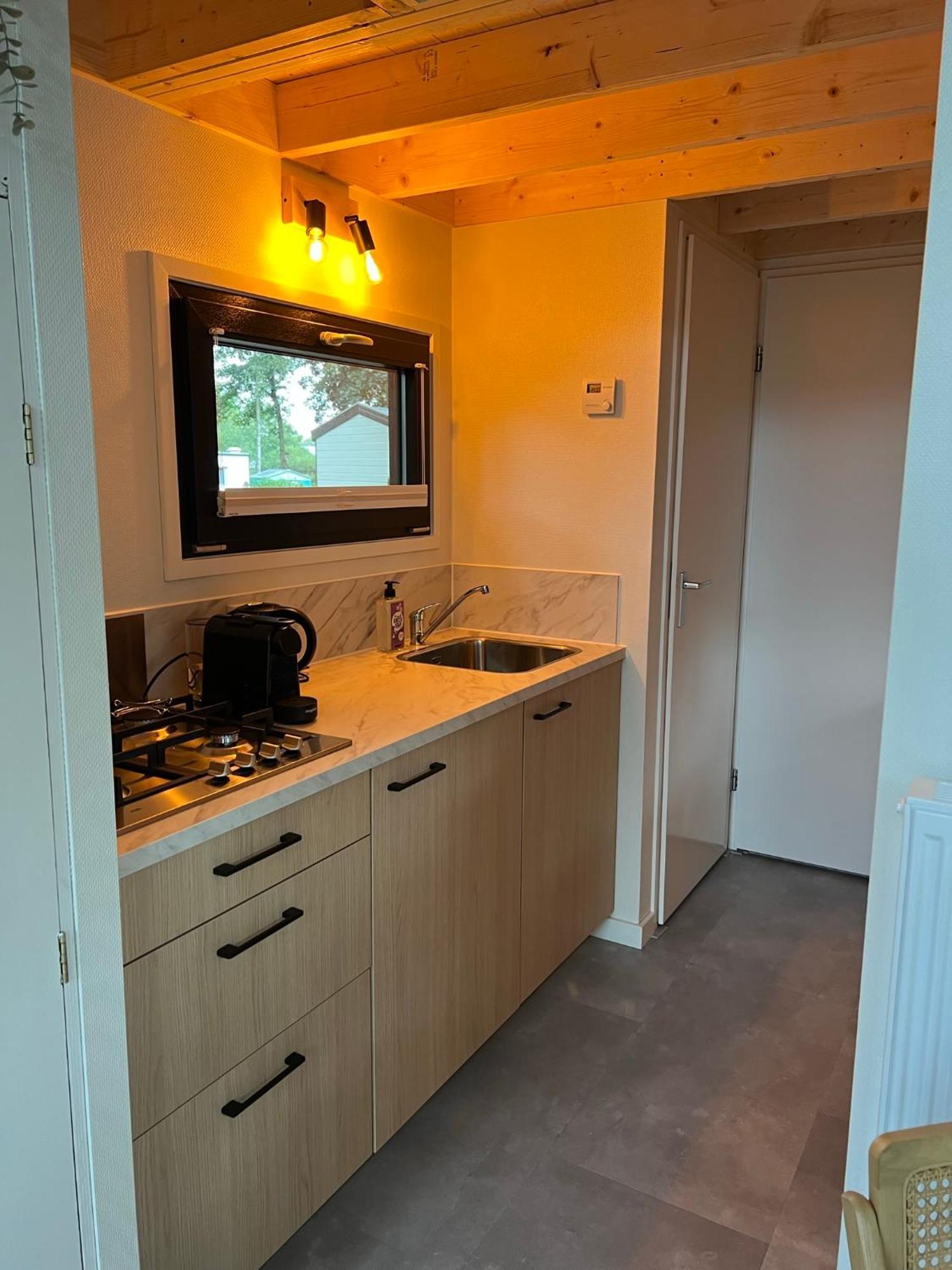 Camping De Vinkenkamp Lieren Экстерьер фото
