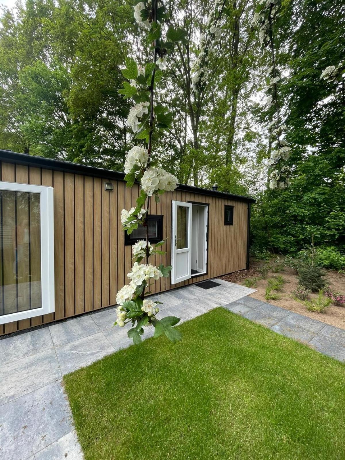 Camping De Vinkenkamp Lieren Экстерьер фото